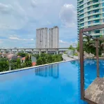 Chic And Cozy 2Br Grand Kamala Lagoon Apartment By Travelio