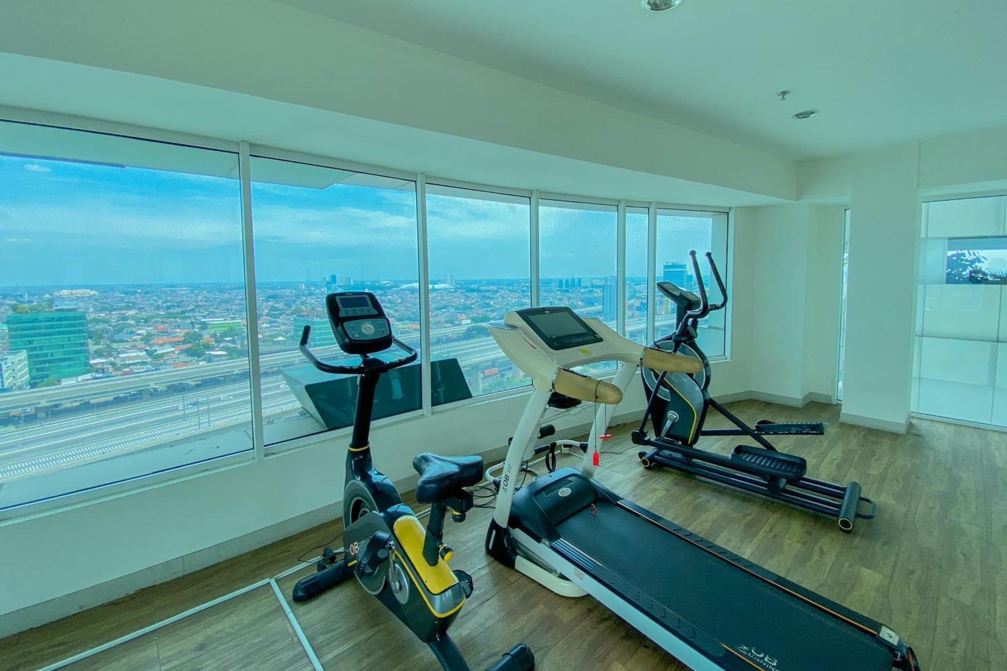 Chic And Cozy 2br Grand Kamala Lagoon By Travelio Bekasi